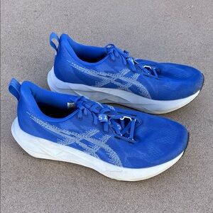 Asics Novablast 5 - Men’s size 10.5